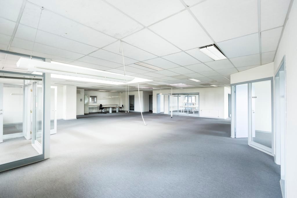 Professional carpet cleaning for commercial spaces and businesses in Ponoka